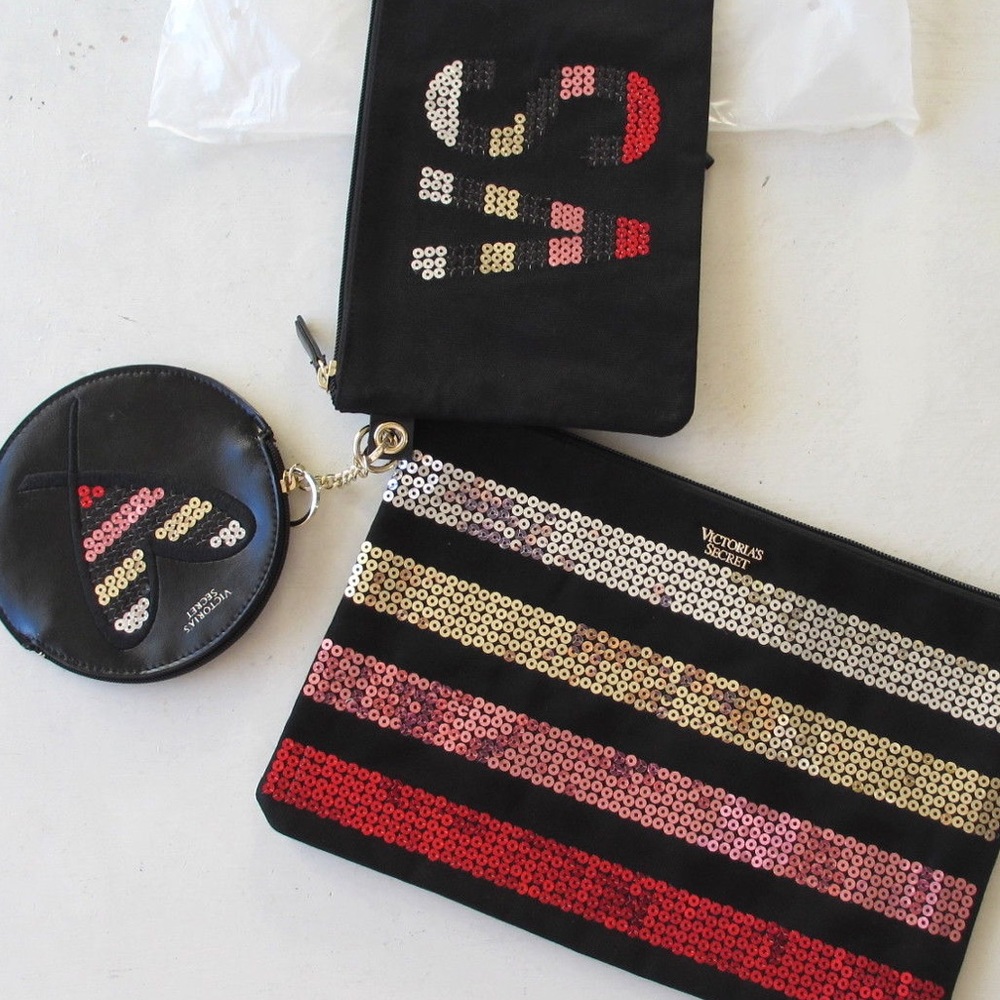 ❤️ NEW VS Three Piece Sequin Clutch Set
